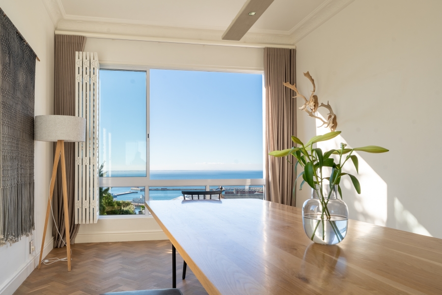 6 Bedroom Property for Sale in Simons Kloof Western Cape